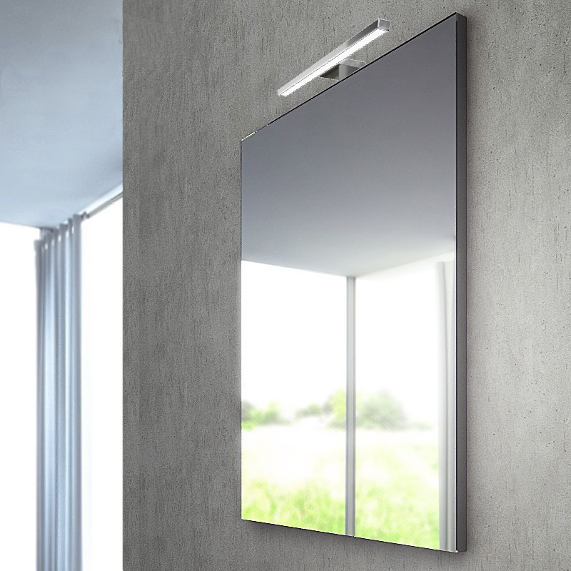 Specchio su misura da bagno con lampada